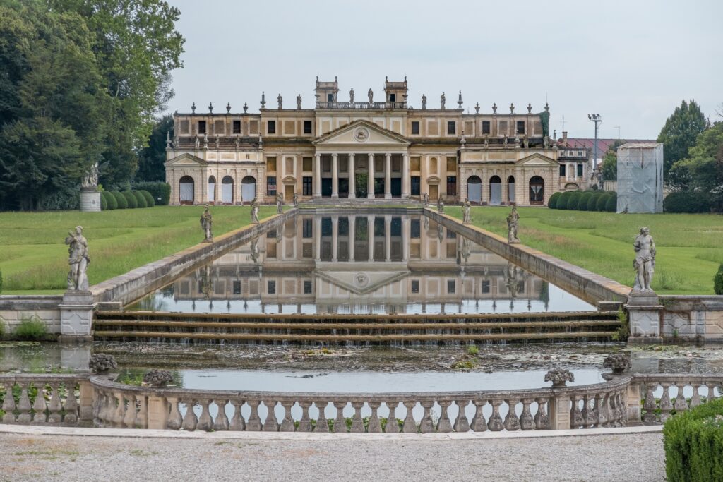 Villa Pisani. Le ville Venete della Riviera del Brenta