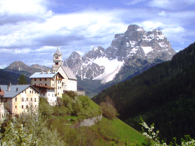 Wanderung in den Dolomiten, Colle Santa Lucia - Lovivo Tour Experience